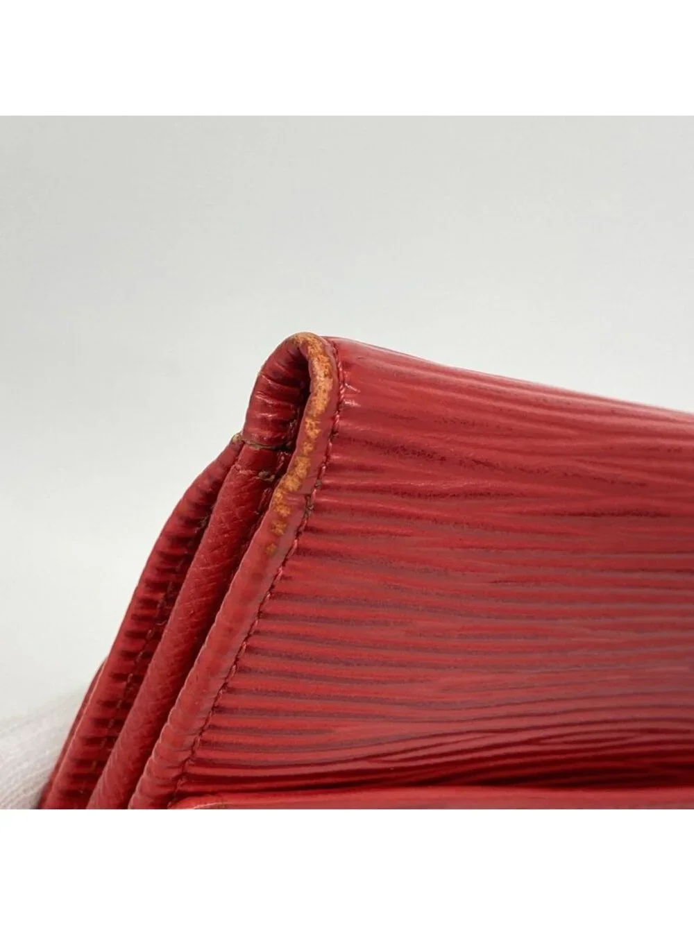 Louis Vuitton Trifold Wallet Epi Portefeuille Elise Castilian